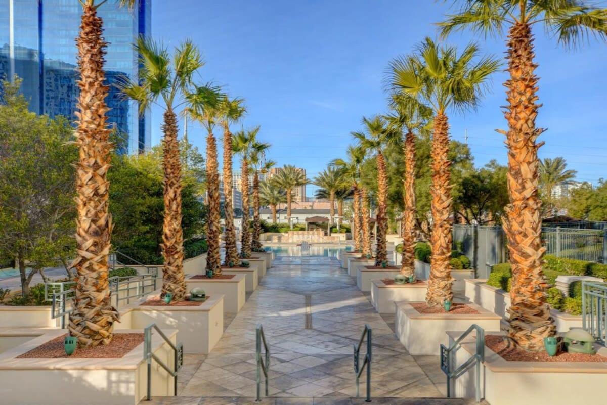 Mgm Signature-23-811 F1 Track & Strip View Studio Las Vegas Bagian luar foto
